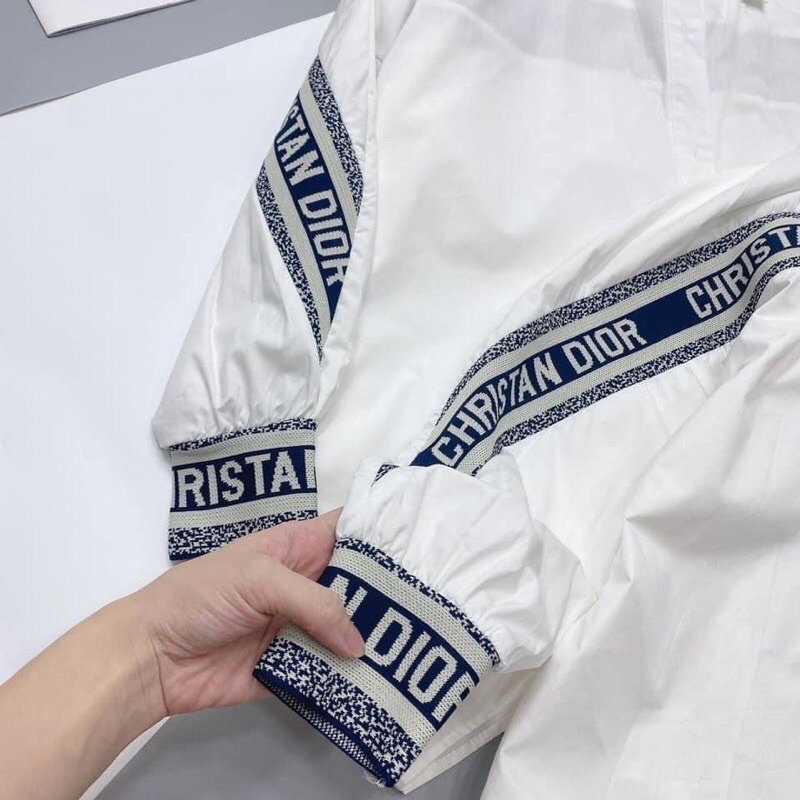Áo sơ mi trắng Di or CD phối tay chữ form rộng oversize siêu chất ❤️