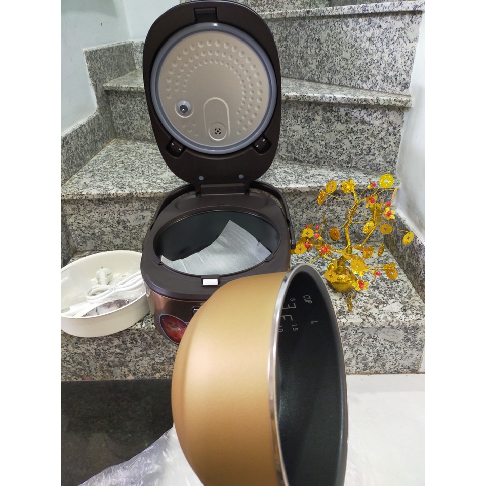 Nồi cơm điện tử Sunhouse MAMA SHD8915 dung tích 1.5L lòng nồi dày chắc giữ ấm lâu
