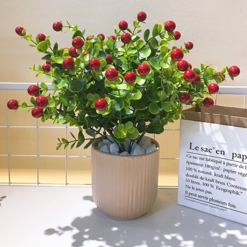 Cây giả- cây nhựa chery trang trí cao 30-35cm 8-10 quả  trang trí nhà cửa, quán café giá sách, bàn ăn