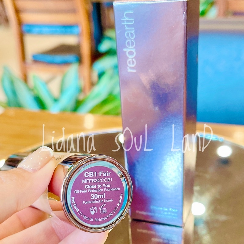 Kem nền dạng tinh chất serum che phủ khuyết điểm hoàn hảo Red Earth Close To You Foundation