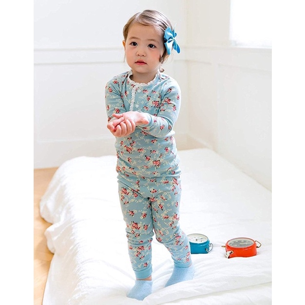 Bộ xuất Hàn trai-gái dưới 25kg