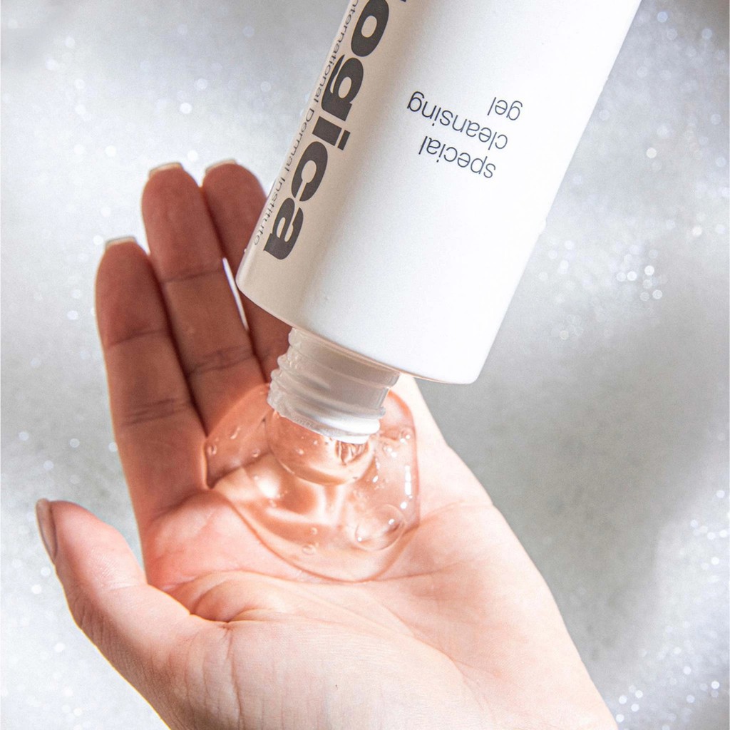 Sữa rửa mặt Dermalogica 𝐒𝐩𝐞𝐜𝐢𝐚𝐥 𝐂𝐥𝐞𝐚𝐧𝐬𝐢𝐧𝐠 𝐆𝐞𝐥 dòng Pro không chứa xà phòng