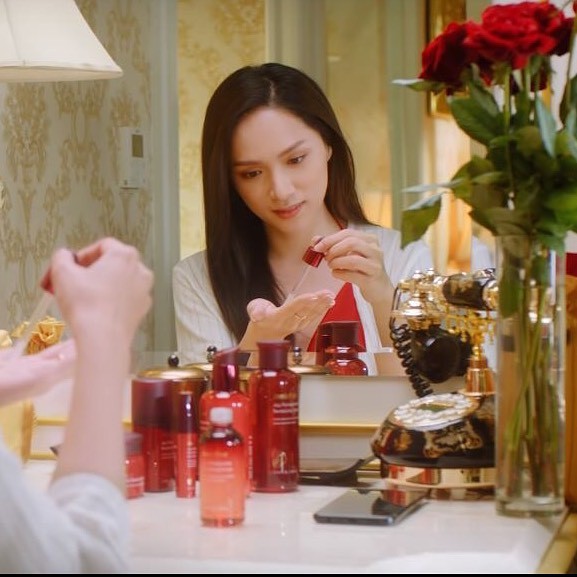 Tinh chất ngăn ngừa lão hóa từ lựu innisfree Jeju Pomegranate Revitalizing Serum 50ml | BigBuy360 - bigbuy360.vn
