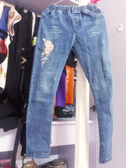 Quần jeans dành cho lứa tuổi từ 8--11