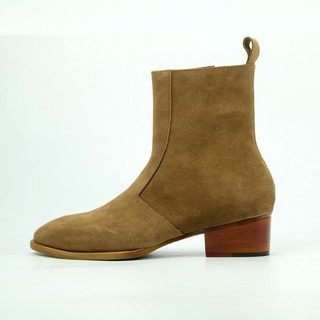 Zipboots tobacco August