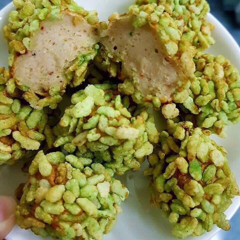 Chả cá tẩm cốm xanh - nhãn hiệu Ô Ngon - Hàng Việt Nam chất lượng cao - khay 500g 24 viên }