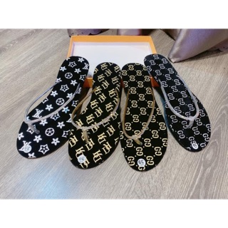 Sỉ dép xỏ ngón