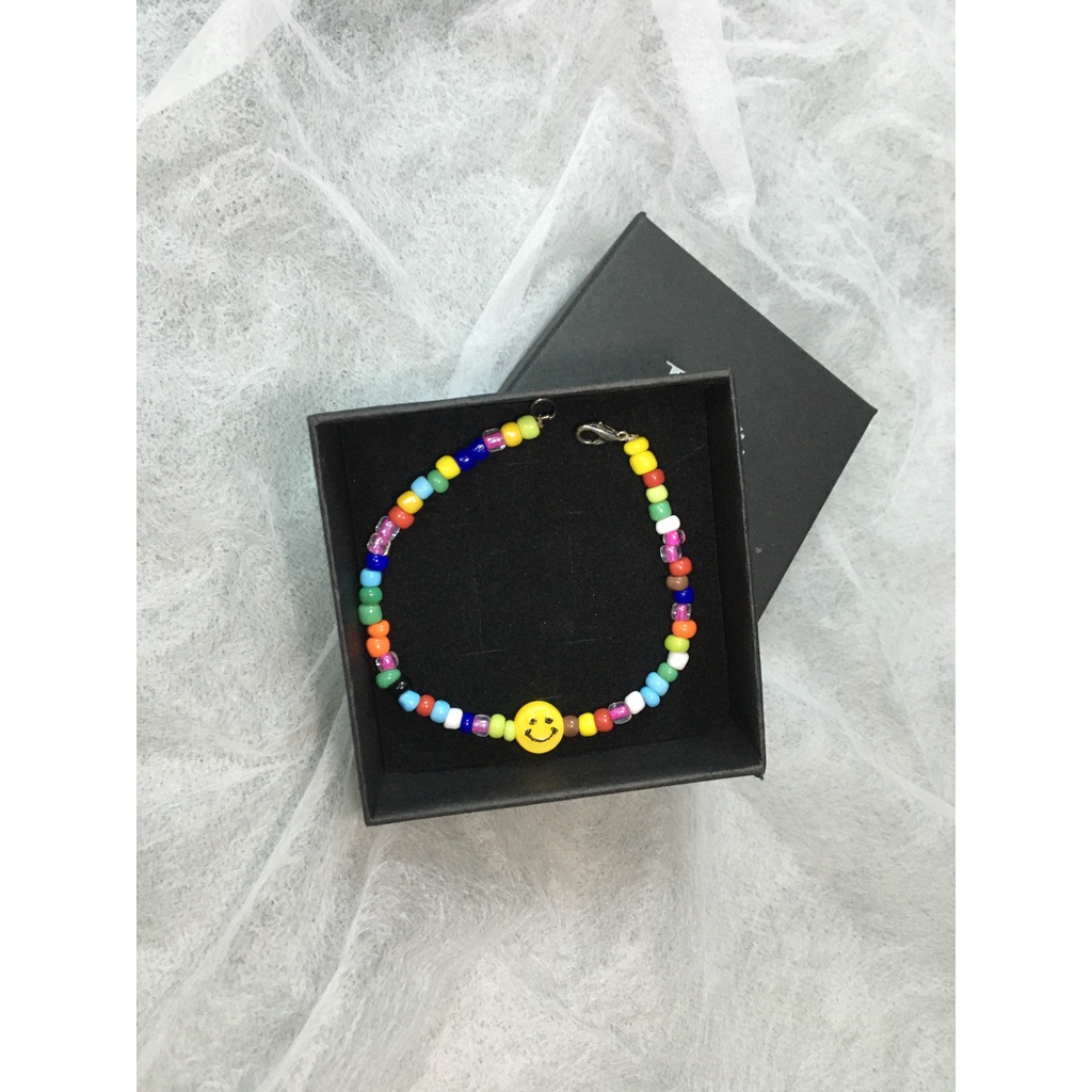 Vòng tay đính hạt cườm nhiều kiểu