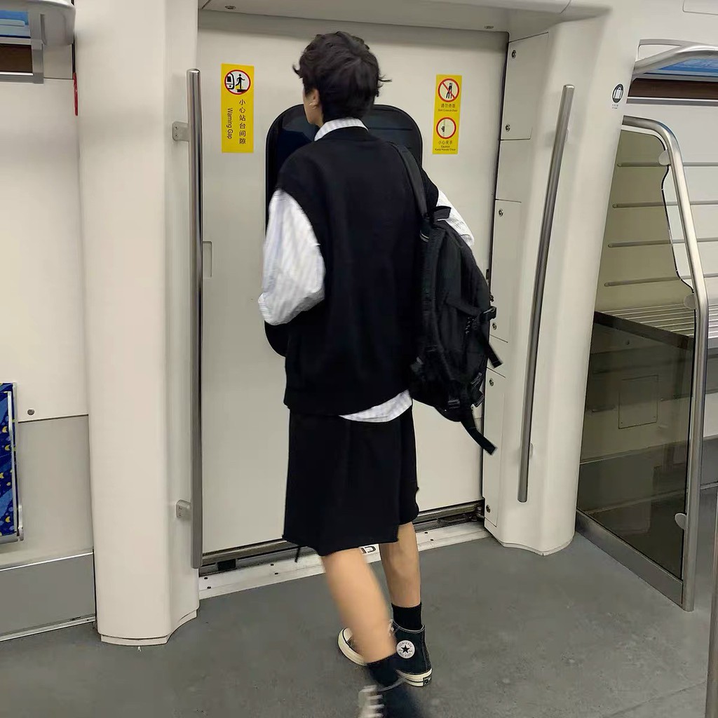 Áo Gile trơn nữ form rộng phong cách hàn quốc, áo ghi lê basic unisex cổ chữ V | BigBuy360 - bigbuy360.vn