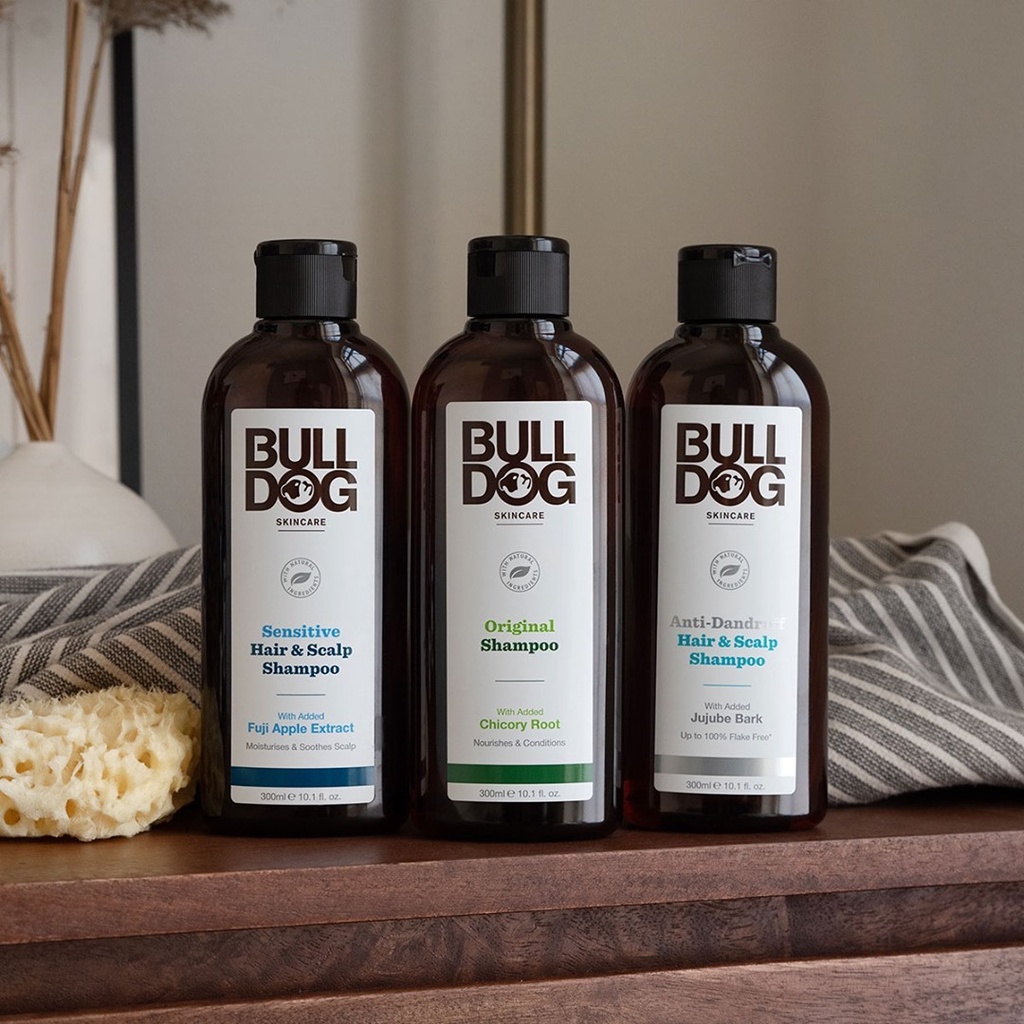 Dầu gội chăm sóc tóc và dưỡng da đầu cho nam Bulldog Skincare Original 300ml