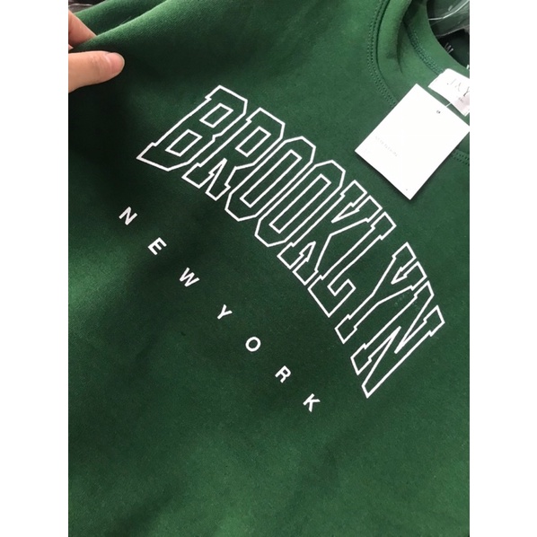 Áo Sweater chữ Ngực Màu xanh, Áo Nỉ Nữ BROOKLYN Cổ Tròn Form Rộng Tay Phồng Siêu xinh | BigBuy360 - bigbuy360.vn