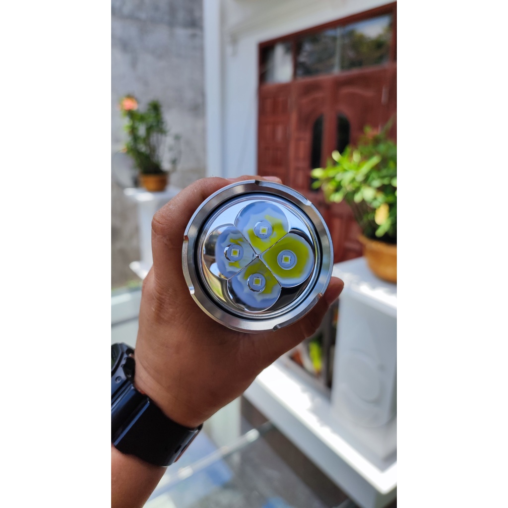 Đèn pin Sofirn Q8 5000lume