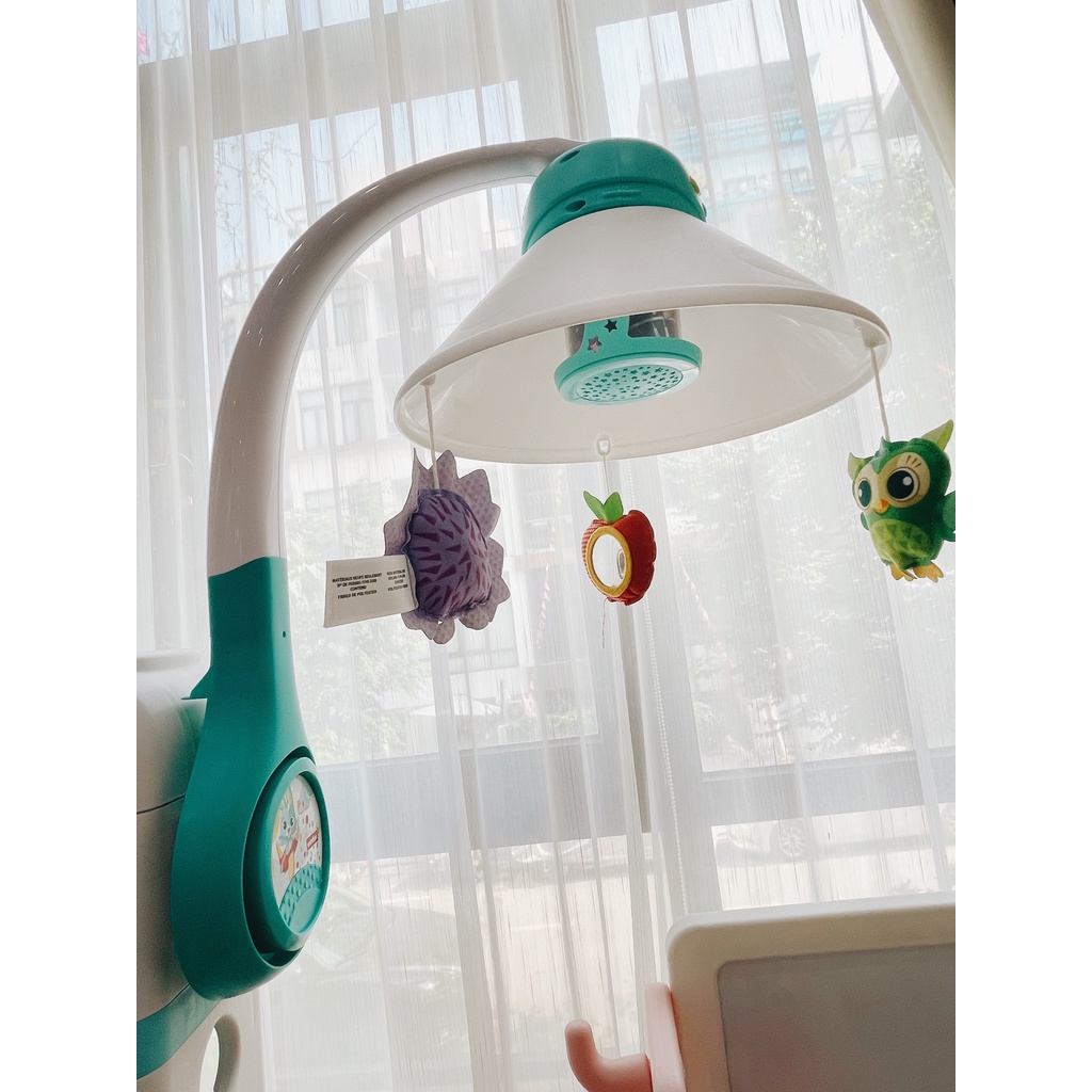 Đèn ngủ treo nôi chiếu trăng sao xoay tự động máy tạo tiếng ồn trắng giúp ru bé ngủ Winfun 720005-NL