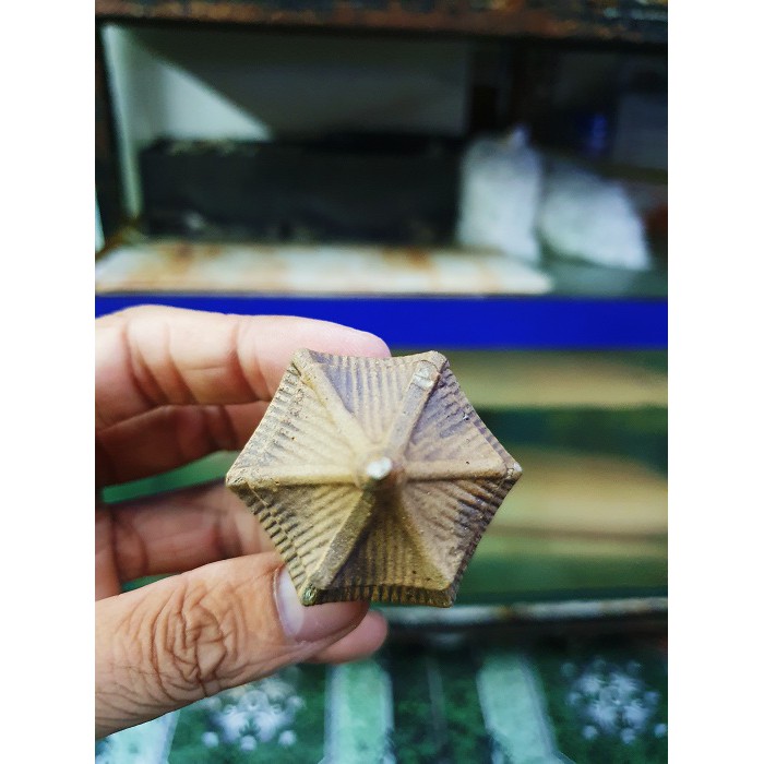 THÁP TRANG TRÍ HỒ CÁ NON BỘ RỘNG 6CM CAO 4CM