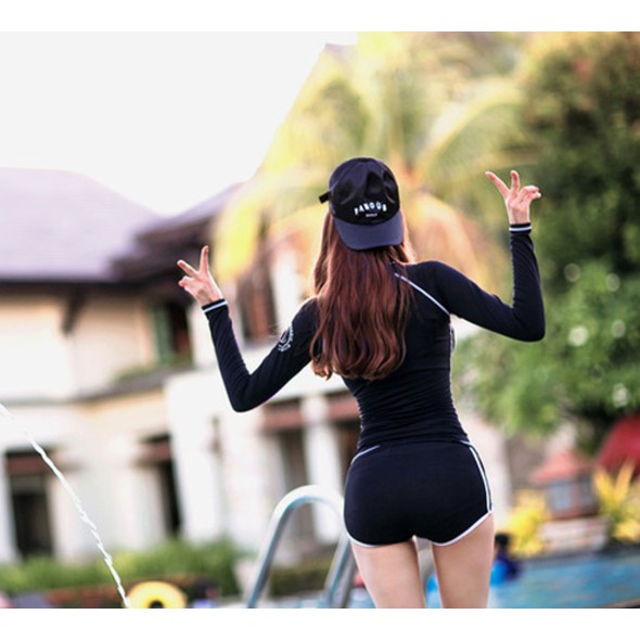 CÓ SẴN Bộ đồ bơi 3 mảnh màu đen thể thao trẻ trung | BigBuy360 - bigbuy360.vn