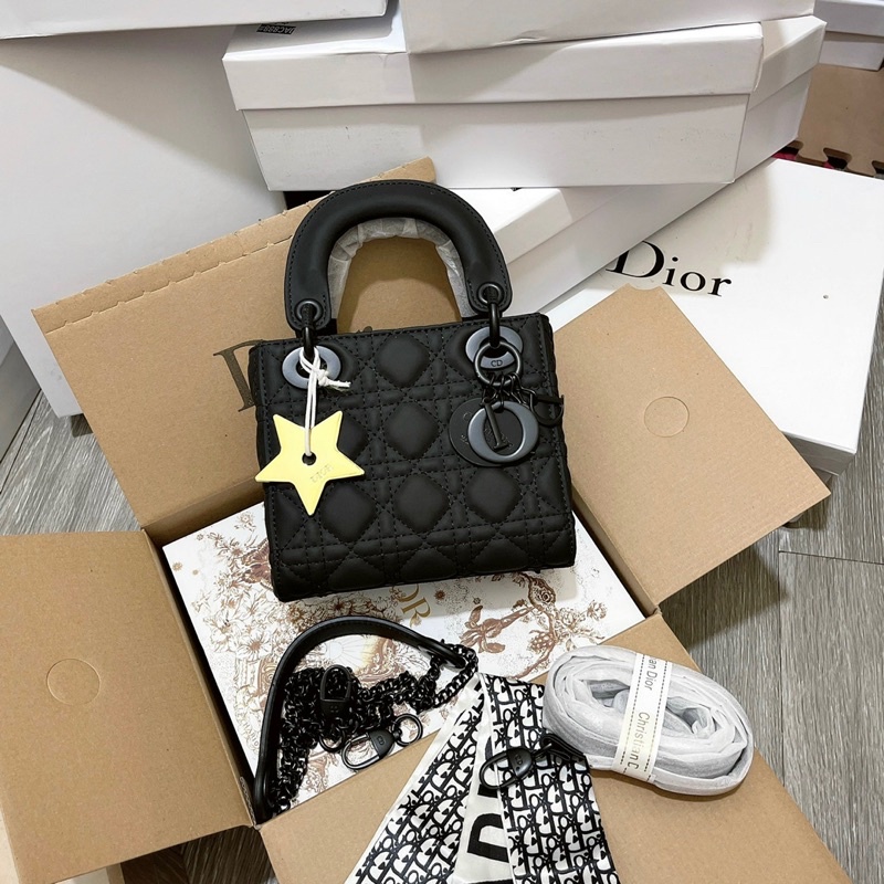TỔNG HỢP CÁC MẪU TÚI D I O R LADY SZ17