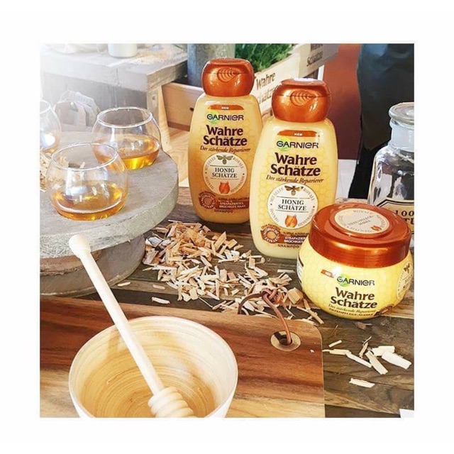 Bộ dầu gội  và dầu xả Garnier Wahre Schatze mật ong dành cho tóc hư tổn