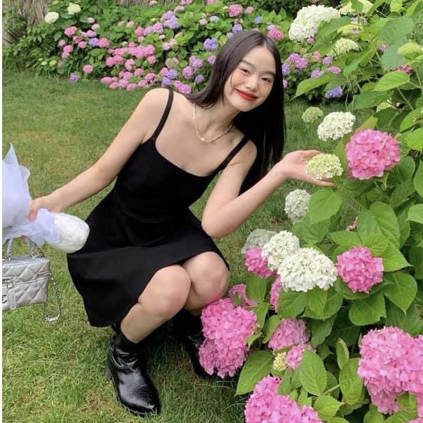 Đầm Váy 2 Dây Ngắn Dáng Xòe Màu Đen Sexy Ulzzang