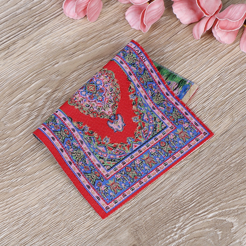 Bộ 2 Thảm Mini Tỉ Lệ 1: Dùng Trang Trí Nhà Búp Bê