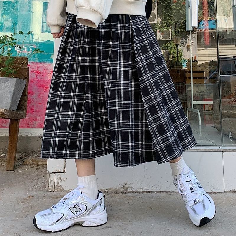 Chân váy dạ dáng chữ A dài rộng rãi họa tiết kẻ sọc phong cách sinh viên dành cho nữ