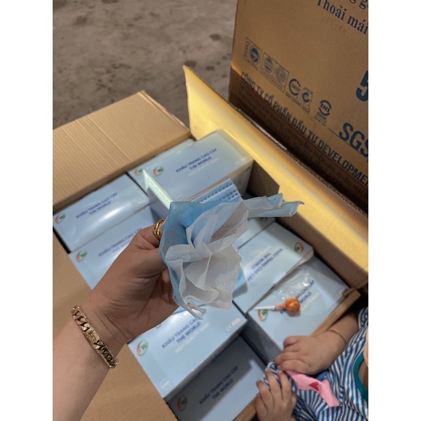 Khâu trang y tế The word 4 lớp 1 hộp 50 cái