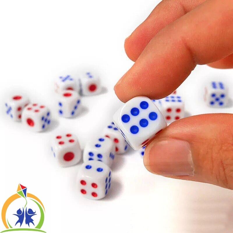 Viên xúc xắc – hạt xí ngầu chất lượng cao GenKids nhiều màu sắc, chấm rõ nét, cạnh nhẵn mịn
