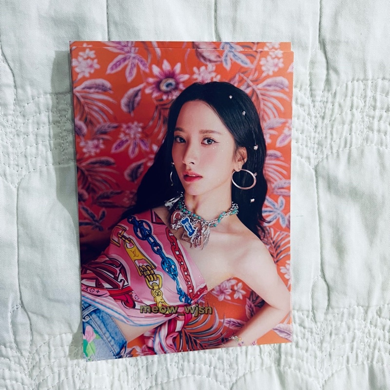Postcard BONA WJSN Sequence