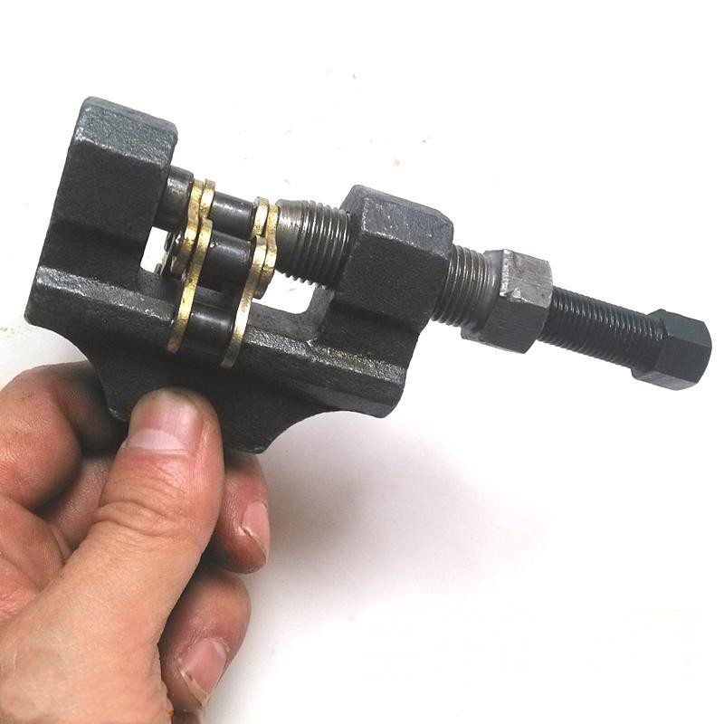 Dụng cụ tháo mắt sên xích xe máy xe đạp Century