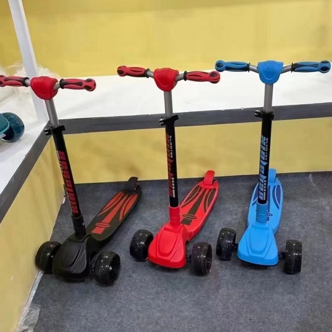 Xe supper scooter cho bé từ 4 tuổi đến lớn, cổ xe sơn tĩnh điện , khung ván xe dày dặn bền