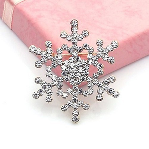 Trâm cài hình bông tuyết đính đá sang trọng