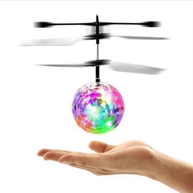 Flycam đồ chơi Máy bay cảm ứng quả cầu pha lê đầy màu sắc, khả năng chống rơi