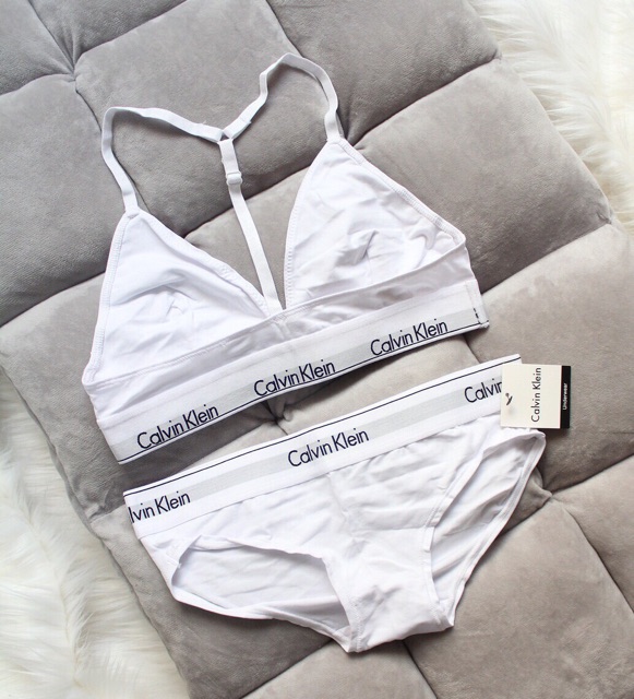 Sét bộ lót thun C dây chữ T có 3 màu có mút | BigBuy360 - bigbuy360.vn