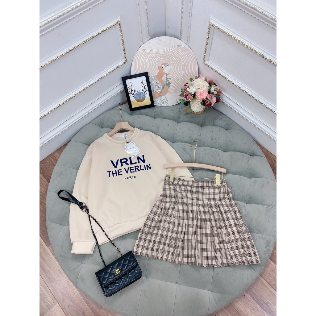 Set áo sweater nỉ chữ mix chân váy xoè caro có lót trong