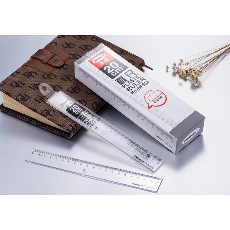 Thước kẻ nhựa cứng trong suốt 20/30 cm HaiWen
