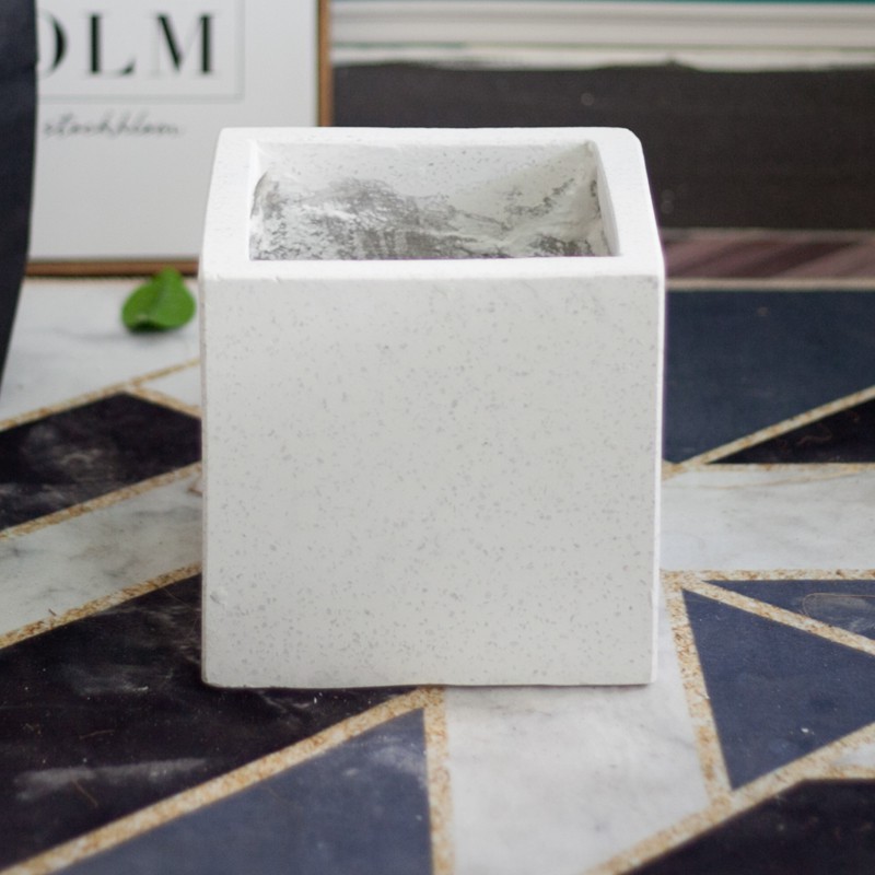 Chậu xi măng vuông trồng cây 20x20 cm - BC58