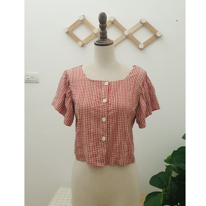Áo cổ vuông tay bồng