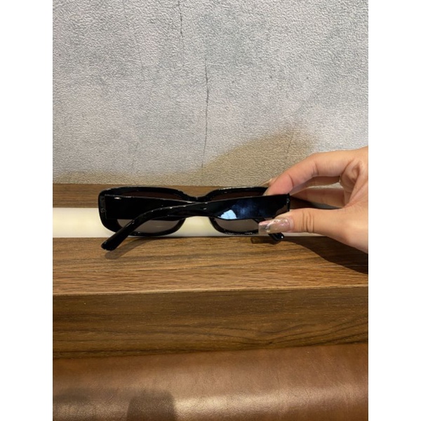 Kính Shein full box chính hãng , có mail mua hàng của web chính hãng