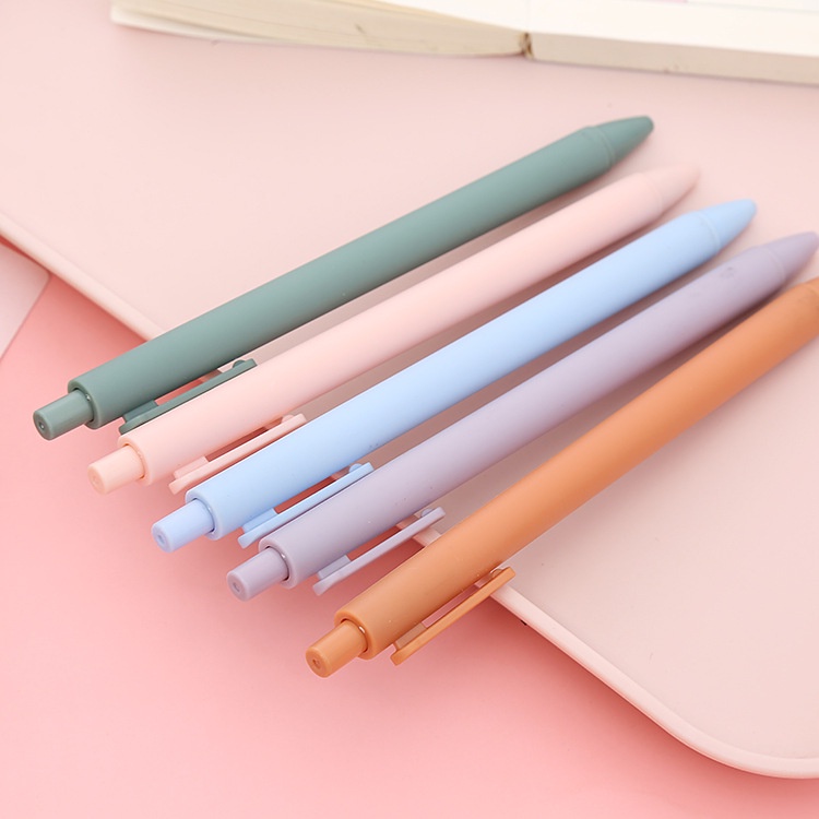 1 Bút Mực Đen Ngòi 0.5mm Cho Học Sinh