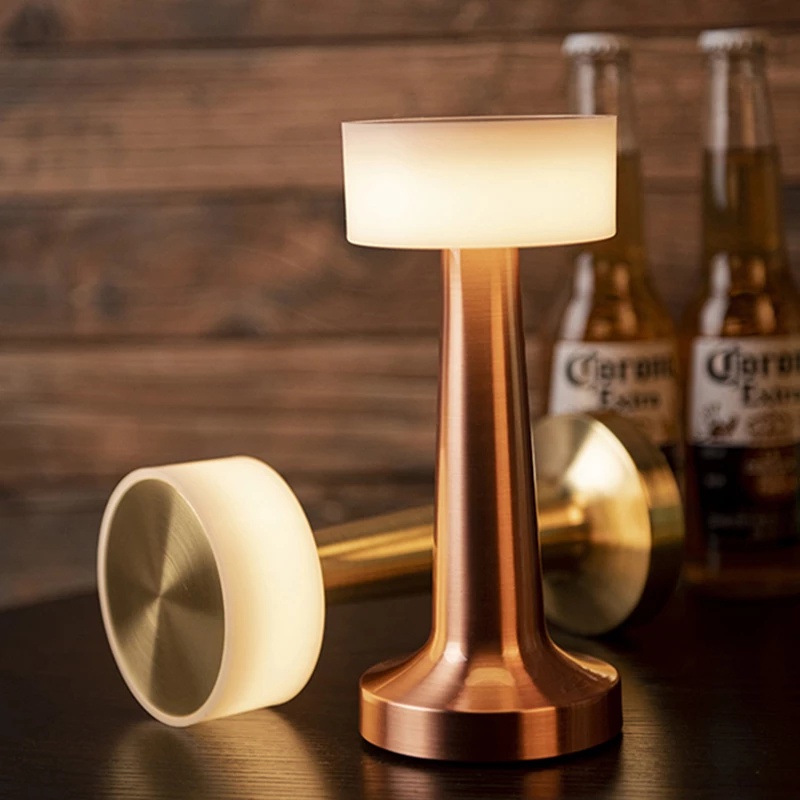 Đèn LED Để Bàn Cảm Ứng Chạm 3 Bước Có Thể Sạc Lại Phong Cách Retro Độc Đáo