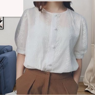 Áo tay bồng, thêu họa tiết thiết kế