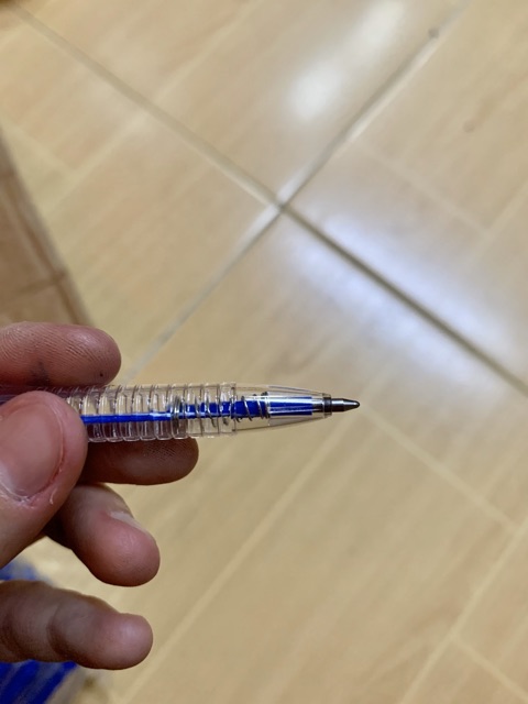 10 cây bút bi bấm ngòi 0.7mm