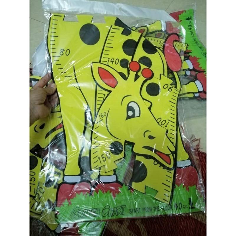 Hươu xốp đo chiều cao