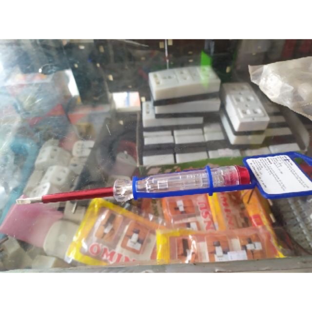 Tua vít thử điện