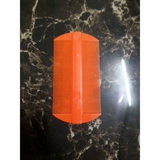 LƯỢC NHỰA CHẢY CHÍ (CHẤY)