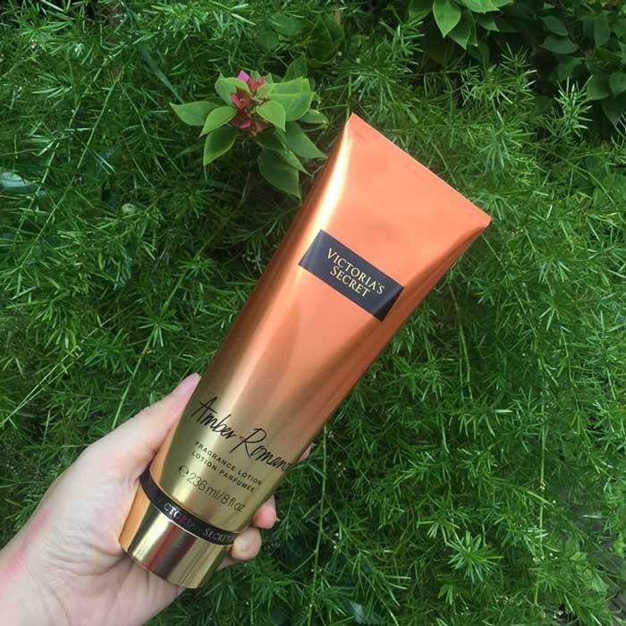 Dưỡng thể nước hoa - Lotion Victoria Secret Amber Romance Fragrance 250ml #◍Vittorio◍ | BigBuy360 - bigbuy360.vn