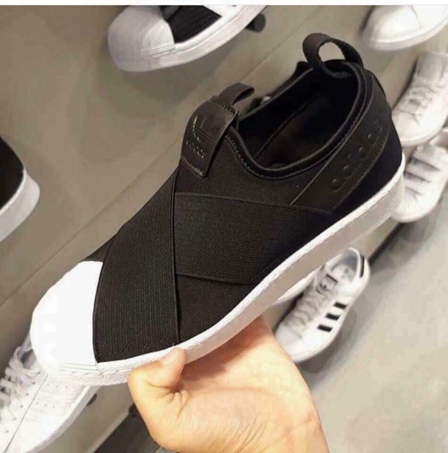 Giày adidas auth