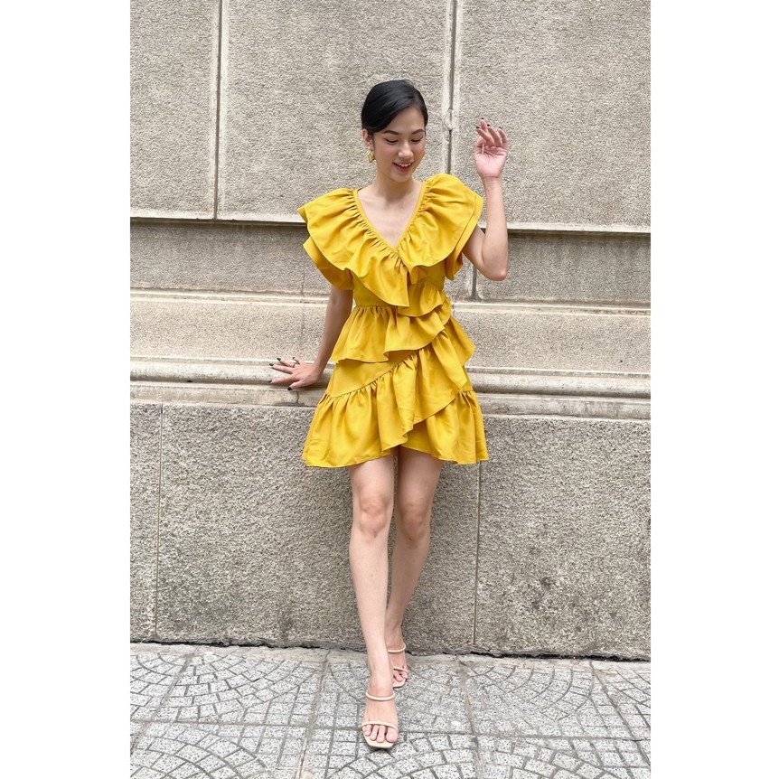 COCO SIN - Jumpsuit Vàng Ruffle | BigBuy360 - bigbuy360.vn