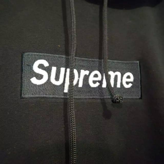 Áo Hoodie Supreme Màu Đen Thời Trang Đường Phố Cá Tính