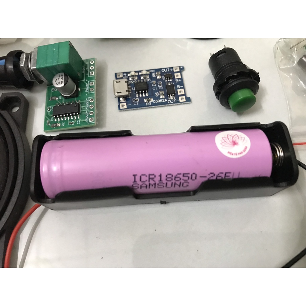 Combo 2 Chế loa bluetooth đơn giãn - có volume