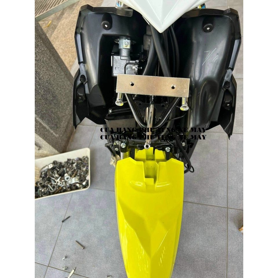 Rổ trước xe Mio M3 kèm pát gắn